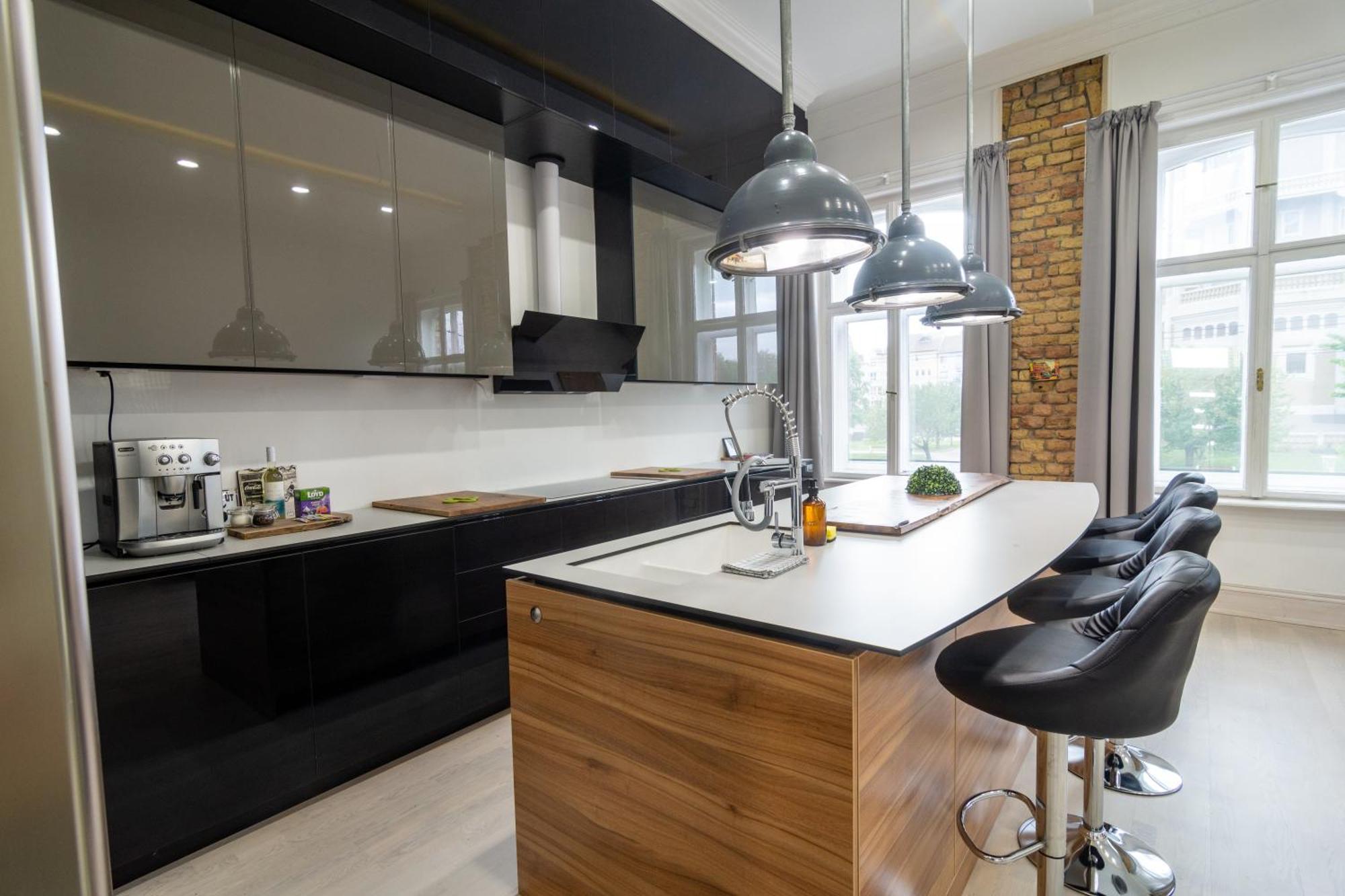 Tower Szeged Belvarosi Exkluziv Panoramas Apartman - Free Parking Екстериор снимка
